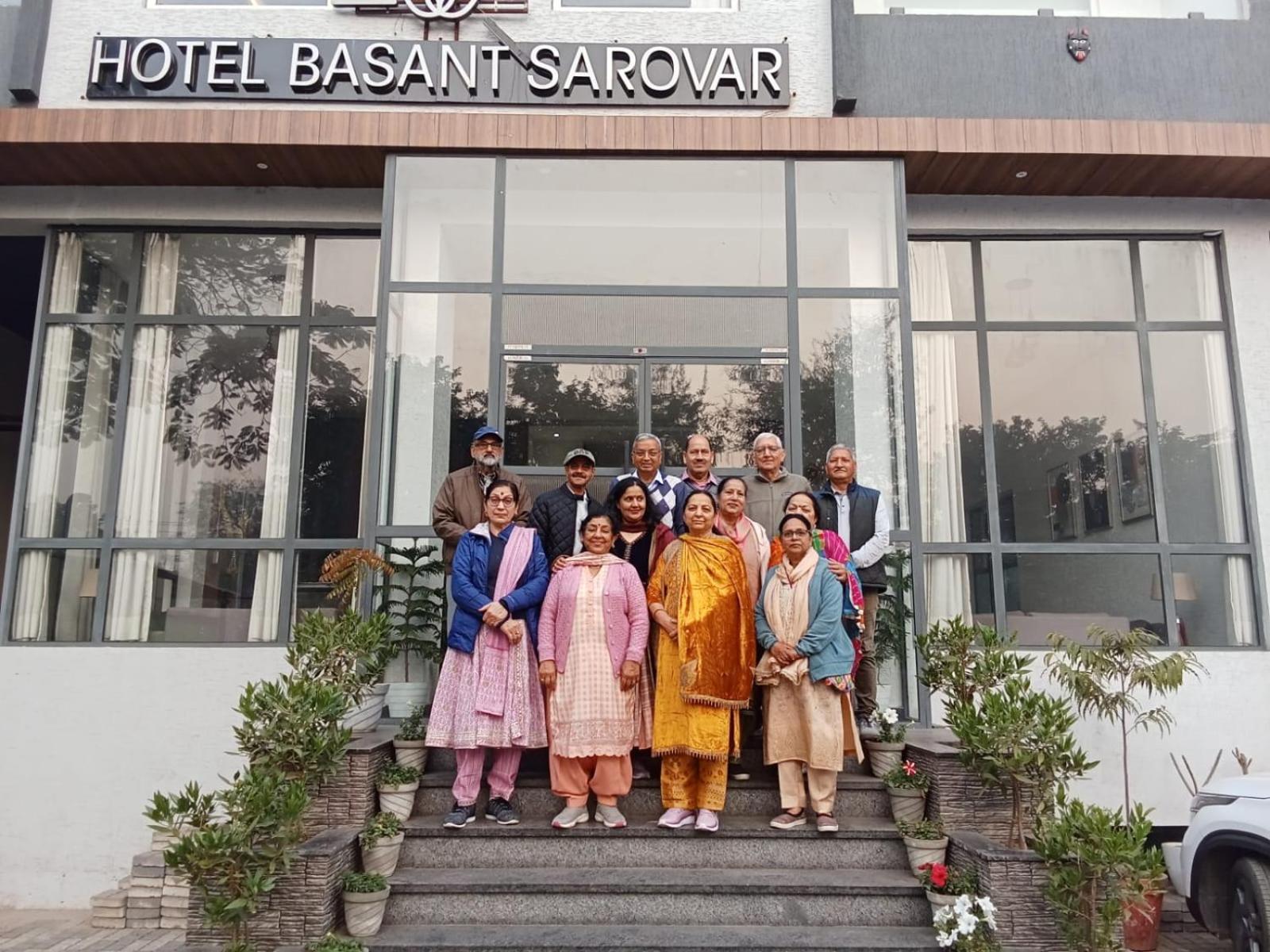 Hotel Basant Sarovar Mathura Exterior foto